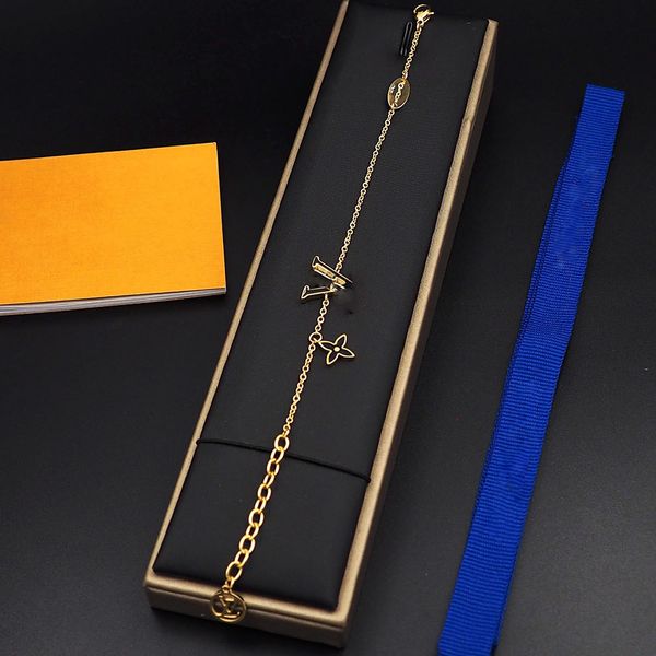 2023 fashion new designer bracelet luxury elegant enamel carved letters flower romantic classic no box, Golden;silver
2023 fashion new designer bracelet luxury elegant enamel carved letters flower romantic classic no box, Golden;silver