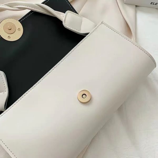 high-quality designer tote shoulder fashion bag large capacity bag women's nylon leather crossbody bag real famous handbag women's
high-quality designer tote shoulder fashion bag large capacity bag women's nylon leather crossbody bag real famous handbag women's