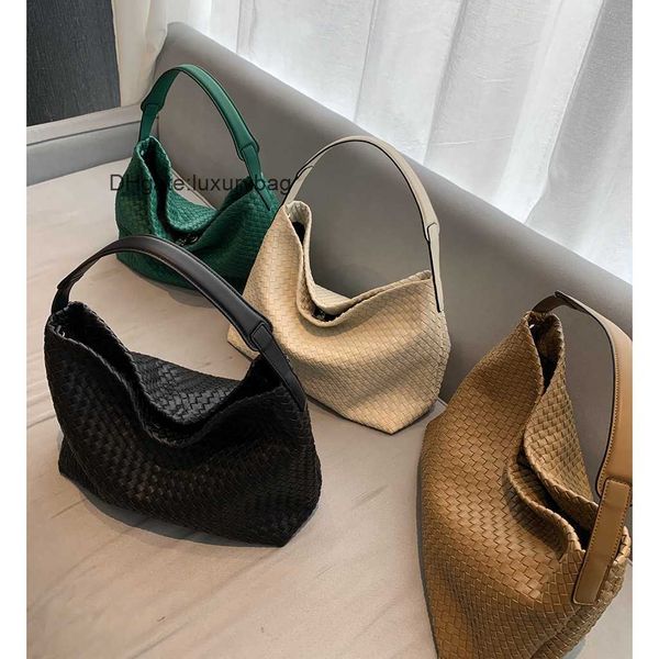 aaaaabotteg uneta jodie mini teen intrecciato high sense one shoulder woven bag female b's new large capacity heavy industry bag fashio
aaaaabotteg uneta jodie mini teen intrecciato high sense one shoulder woven bag female b's new large capacity heavy industry bag fashio