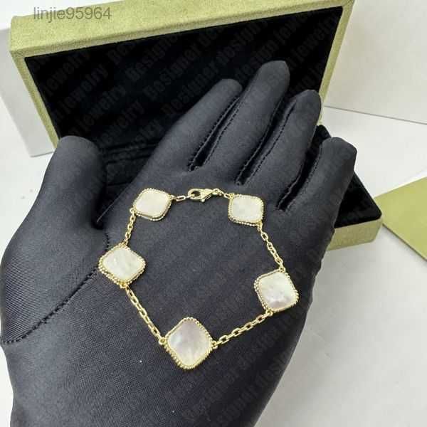 fashion 4/4 leaf clover bracelet 18k onyx shell of pearl women and girls wedding mother's day 1b7o7{category}, Golden;silver
fashion 4/4 leaf clover bracelet 18k onyx shell of pearl women and girls wedding mother's day 1b7o7{category}, Golden;silver