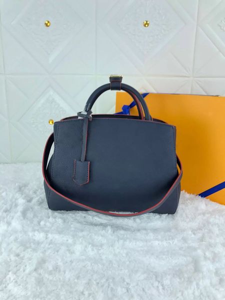 2023 luxury fashion clamshell bag small handbag lady famous brand designer messenger ba g shoulder bags leather chain ladys handbags 33x23x1, Black;red
2023 luxury fashion clamshell bag small handbag lady famous brand designer messenger ba g shoulder bags leather chain ladys handbags 33x23x1, Black;red