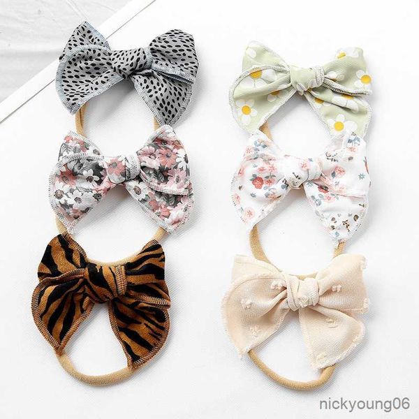 hair accessories headband bows for baby girls head bands newborn floral print hairband elastic headwear leopard bandages toddler r230608, Slivery;white
hair accessories headband bows for baby girls head bands newborn floral print hairband elastic headwear leopard bandages toddler r230608, Slivery;white