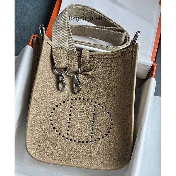 designer bag wax 2023 tote crossbody h evelyn bags headcoat tc thread cowhide mini bucket women n8i4 with logo 4chr
designer bag wax 2023 tote crossbody h evelyn bags headcoat tc thread cowhide mini bucket women n8i4 with logo 4chr
