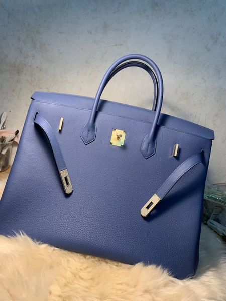 40cm designer tote man business handbag luxury bag fully handmade quality italy togo leather wax line stitching crystal diamond hardware
40cm designer tote man business handbag luxury bag fully handmade quality italy togo leather wax line stitching crystal diamond hardware