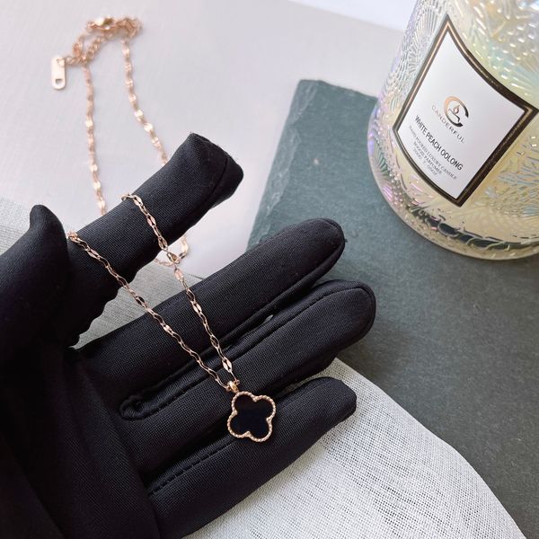fashion classic 4/four leaf clover pendant necklaces shells steel for women girls valentine's mother's day engagement jewelry gift, Silver
fashion classic 4/four leaf clover pendant necklaces shells steel for women girls valentine's mother's day engagement jewelry gift, Silver