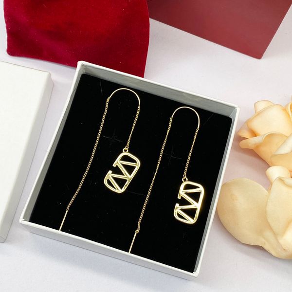 women stud earrings long pendant designer jewelry designer accessories v letter women's luxury designers earrings studs, Golden;silver
women stud earrings long pendant designer jewelry designer accessories v letter women's luxury designers earrings studs, Golden;silver