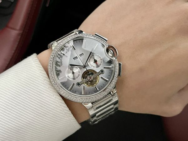 boutique men's watch, new multi-functional design. adopt automatic mechanical movement, 316 steel case, mineral super strong mirror, di, Slivery;golden
boutique men's watch, new multi-functional design. adopt automatic mechanical movement, 316 steel case, mineral super strong mirror, di, Slivery;golden