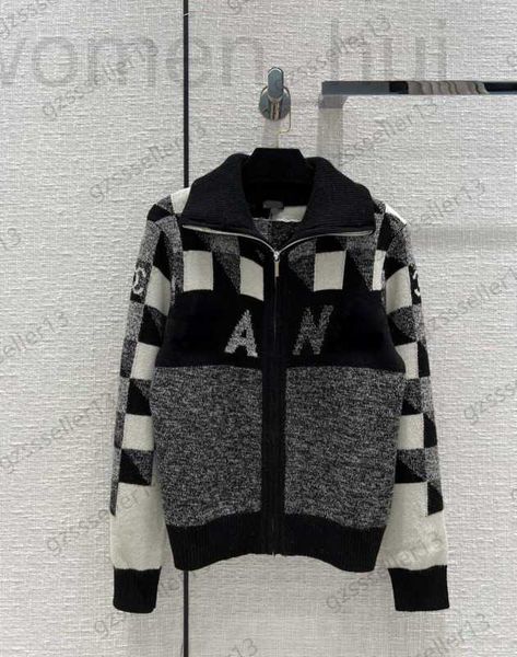 women's sweaters designer luxury women checkerboard half zipper wool knitwear letter printing lapel slim pullover sweater casual sports, White;black
women's sweaters designer luxury women checkerboard half zipper wool knitwear letter printing lapel slim pullover sweater casual sports, White;black