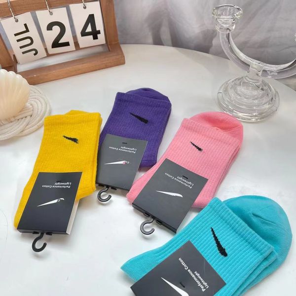 mens socks fashionable men and women sockings letter breathable cotton jogging basketball soccer sports socks, Black
mens socks fashionable men and women sockings letter breathable cotton jogging basketball soccer sports socks, Black