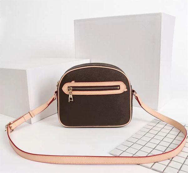 2023 luxury fashion clamshell bag small handbag lady famous brand designer messenger bag lady shoulder bag leather chain lady handbag m60235, Black;red
2023 luxury fashion clamshell bag small handbag lady famous brand designer messenger bag lady shoulder bag leather chain lady handbag m60235, Black;red