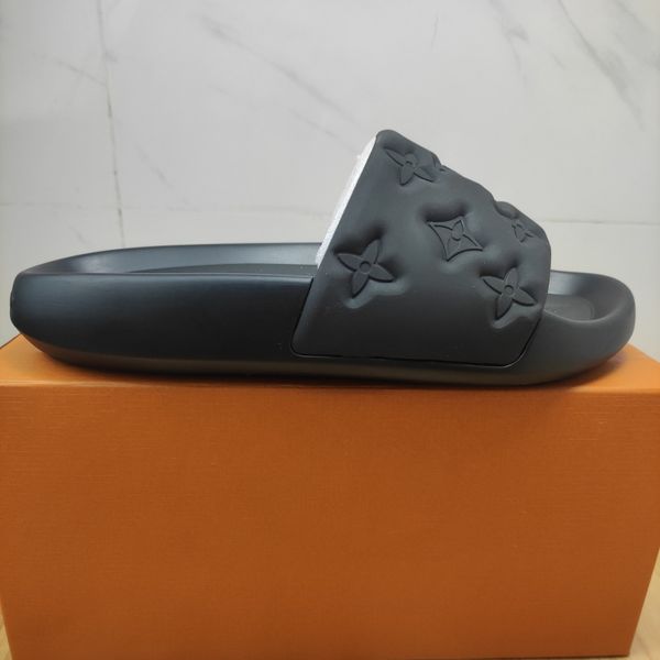 luxurys designers slides slippers sandals fashion causal flip flop with box size 35-46, Black
luxurys designers slides slippers sandals fashion causal flip flop with box size 35-46, Black
