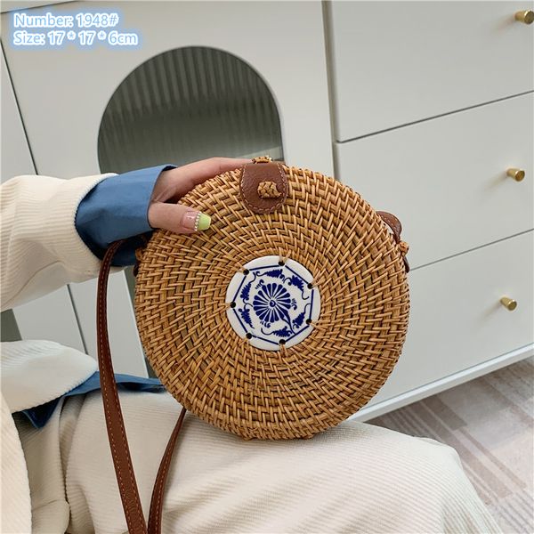 wholesale ladies shoulder bags 2 colors outdoor travel holiday straw beach bag small fresh round hard box mobile phone coin purse street pop
wholesale ladies shoulder bags 2 colors outdoor travel holiday straw beach bag small fresh round hard box mobile phone coin purse street pop