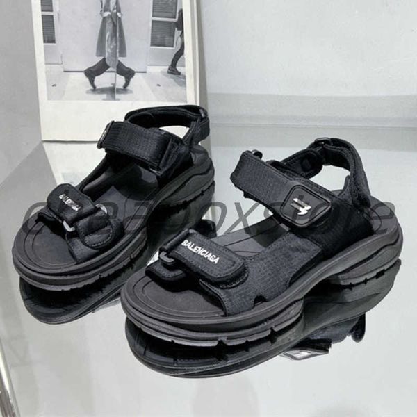 sandals designer women quilted grandad sandal beach slippers platform flat women slides summit indoor outdoor slide slipper luxury womens sh, Black
sandals designer women quilted grandad sandal beach slippers platform flat women slides summit indoor outdoor slide slipper luxury womens sh, Black