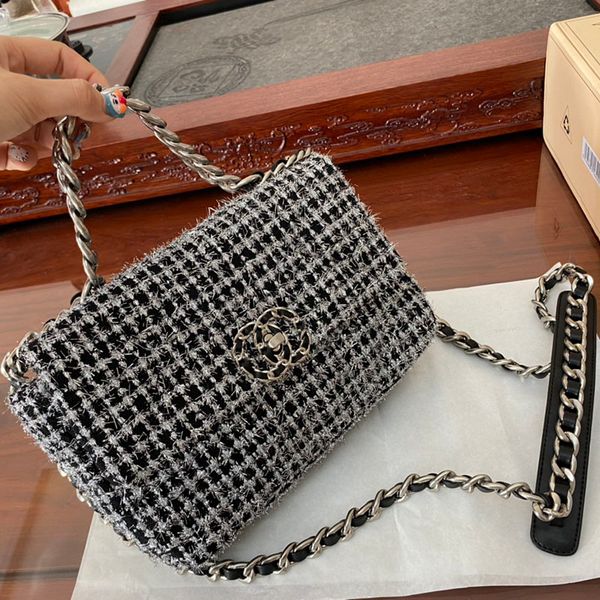 designer bags handbags women luxury lady fashion bag quilting woolen glitter shoulder all-match casual crossbody evening folding gift box si
designer bags handbags women luxury lady fashion bag quilting woolen glitter shoulder all-match casual crossbody evening folding gift box si