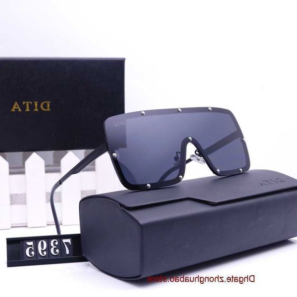 dita sunglasses for women fashion gradual color retro sun glasses beach lady summer style female famous uv400 with box aqx7, White;black
dita sunglasses for women fashion gradual color retro sun glasses beach lady summer style female famous uv400 with box aqx7, White;black