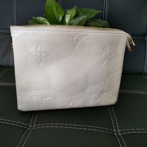 ss coussin pu leather crossbody bags luxury women's mens designer purses tote messenger wallets square handbags embossed two shoulder s
ss coussin pu leather crossbody bags luxury women's mens designer purses tote messenger wallets square handbags embossed two shoulder s