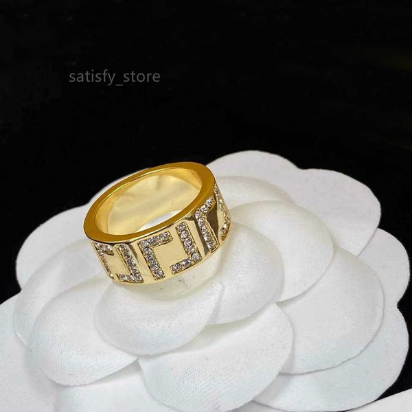 fashion gold letter ring bague for woman simple personality party wedding lovers gift engagement rings jewelry with box nrj, Silver
fashion gold letter ring bague for woman simple personality party wedding lovers gift engagement rings jewelry with box nrj, Silver