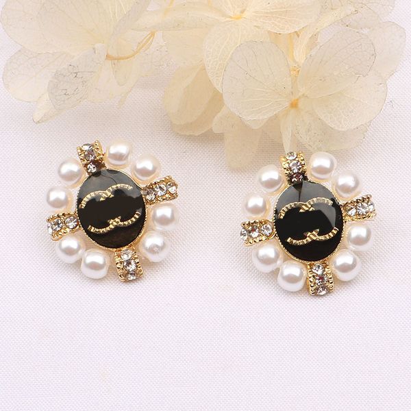 18k gold plated designer brand earrings double letter stud earring for women fashion pearl geometry earring wedding party jewerlry, Golden;silver 
18k gold plated designer brand earrings double letter stud earring for women fashion pearl geometry earring wedding party jewerlry, Golden;silver