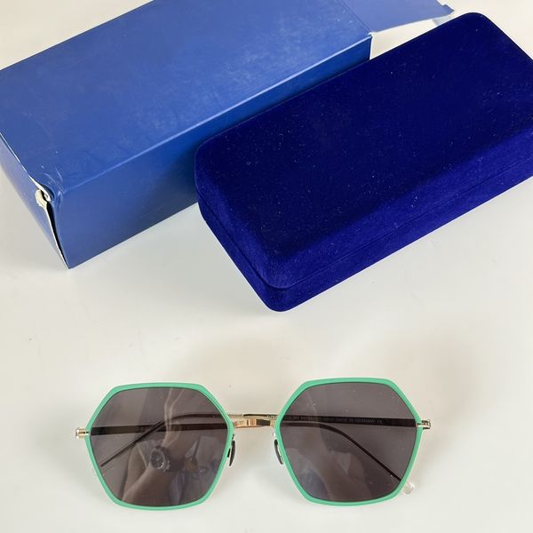 sunglasses for women classic and fashionable with circular lenses driving beach sunshade uv resistant glasses with original box, White;black
sunglasses for women classic and fashionable with circular lenses driving beach sunshade uv resistant glasses with original box, White;black