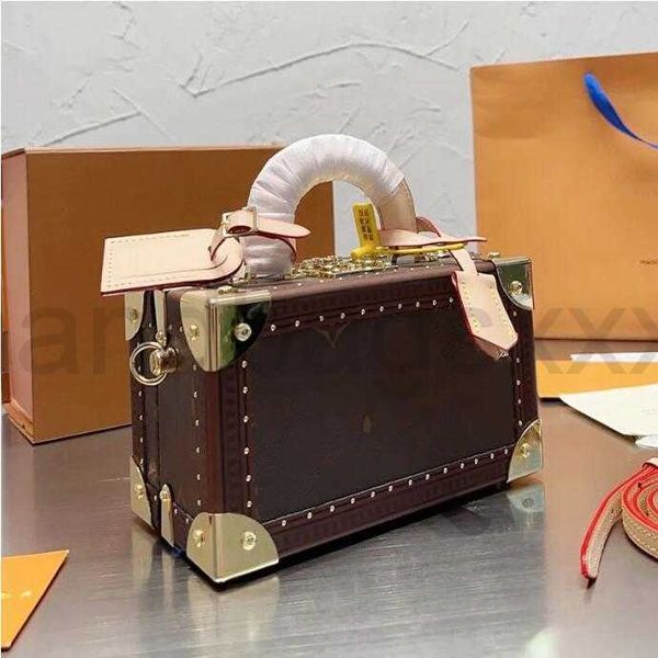 classic valisette tresor jewelry hard box trunk bags handbags france brand old flower genuine leather shoulder bag designer women storage cr
classic valisette tresor jewelry hard box trunk bags handbags france brand old flower genuine leather shoulder bag designer women storage cr