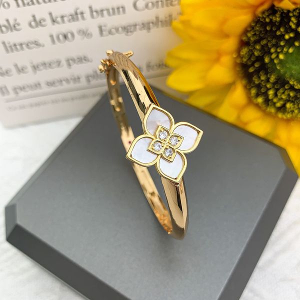 rhinestone natural stone clover flower bangle for women charm bracelets, Golden;silver
rhinestone natural stone clover flower bangle for women charm bracelets, Golden;silver