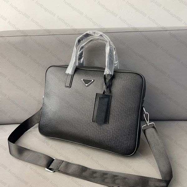 luxurys designers lapbags men briefcases business trip office real cowhide handbag messenger high capacity shoulder computer handbags versat
luxurys designers lapbags men briefcases business trip office real cowhide handbag messenger high capacity shoulder computer handbags versat