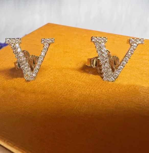 new fashion rhinestone earrings for women charm stud earrings party wedding lovers gift engagement jewelry, Golden;silver
new fashion rhinestone earrings for women charm stud earrings party wedding lovers gift engagement jewelry, Golden;silver