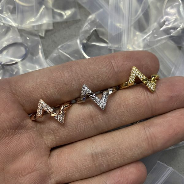luxury designer extravagant brand letter band rings 18k gold plated stainless steel open ring fashion women men turquoise crystal metal jewe, Silver
luxury designer extravagant brand letter band rings 18k gold plated stainless steel open ring fashion women men turquoise crystal metal jewe, Silver