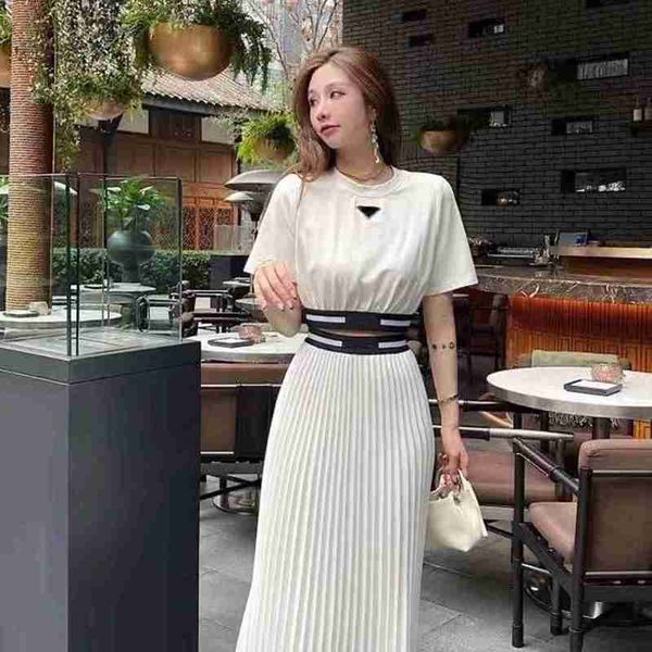 two piece dress designer women's casual suits triangle luxury woman jacket coats for women sleeveless jacket cool girls streetwear set, White
two piece dress designer women's casual suits triangle luxury woman jacket coats for women sleeveless jacket cool girls streetwear set, White