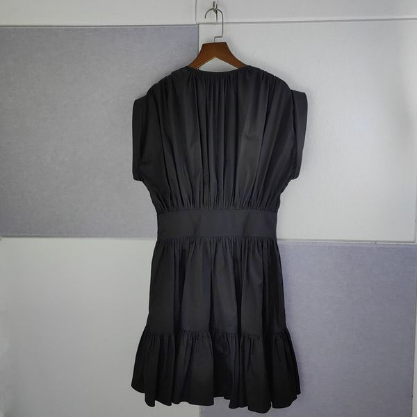 new s-andro v-neck a-line dress fit pleated short sleeve mini dress for women, Black;gray
new s-andro v-neck a-line dress fit pleated short sleeve mini dress for women, Black;gray