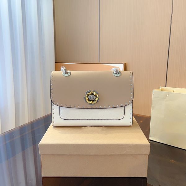 classic designer womens chain parker bag fashion flip square camellia handbag chain rivet patchwork printing diagonal straddle shoulder bag
classic designer womens chain parker bag fashion flip square camellia handbag chain rivet patchwork printing diagonal straddle shoulder bag