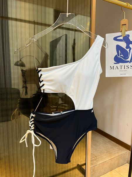 luxury designer high elastic one shoulder waist hollowed out one piece swimsuit, White;black
luxury designer high elastic one shoulder waist hollowed out one piece swimsuit, White;black