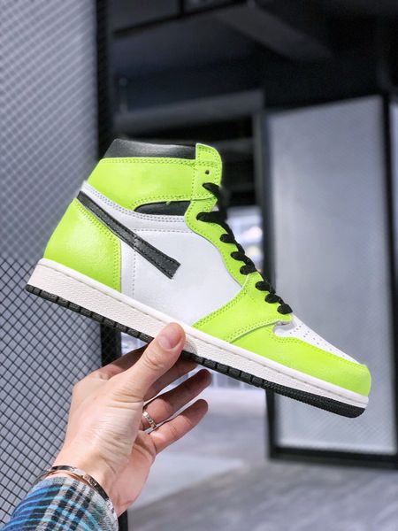 2023 brand sportswear 1s visionaire basketball shoes 1s high og volt black-sail designer outdoor sneakers with original boxes
2023 brand sportswear 1s visionaire basketball shoes 1s high og volt black-sail designer outdoor sneakers with original boxes