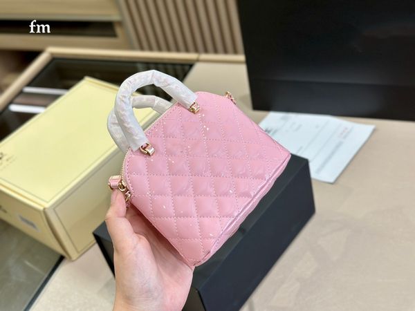 fashion brand bag shoulder bag designer bag crossbody bag chain bag mini shell gift box
fashion brand bag shoulder bag designer bag crossbody bag chain bag mini shell gift box