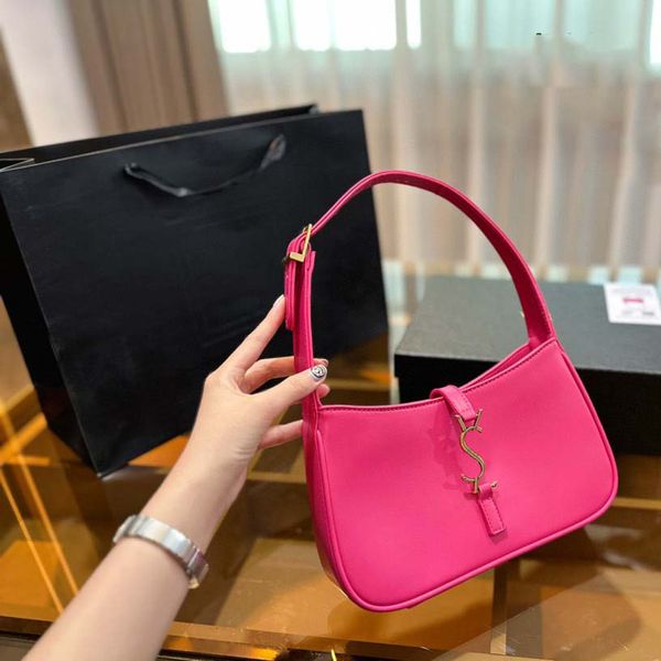 fashion 5a designer bag luxury purse italy brand shoulder bags leather handbag woman crossbody messager cosmetic purses wallet by shoebrand
fashion 5a designer bag luxury purse italy brand shoulder bags leather handbag woman crossbody messager cosmetic purses wallet by shoebrand