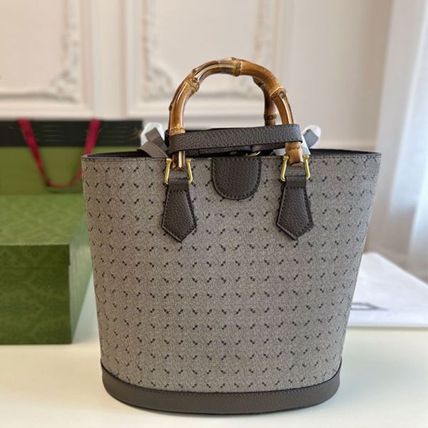 vintage bamboo shopping bag handbags women shoulder bags classic old flower letters canvas leather totes metal hardware interior zipper pock
vintage bamboo shopping bag handbags women shoulder bags classic old flower letters canvas leather totes metal hardware interior zipper pock