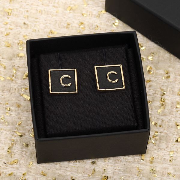2023 luxury quality charm square shape stud earring with black color in 18k gold plated have box stamp ps7062b, Golden
2023 luxury quality charm square shape stud earring with black color in 18k gold plated have box stamp ps7062b, Golden
