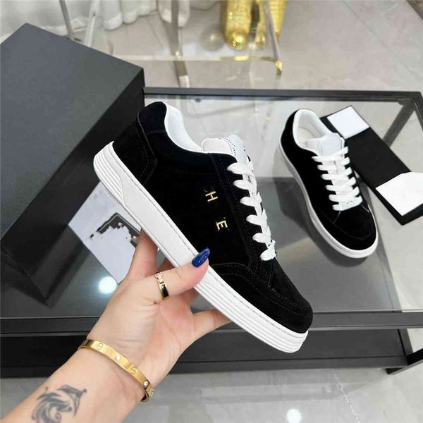 luxury design bowling shoes channel 2023 fashionable men and women leather canvas letter logo casual outdoor sports running shoes 07-05
luxury design bowling shoes channel 2023 fashionable men and women leather canvas letter logo casual outdoor sports running shoes 07-05