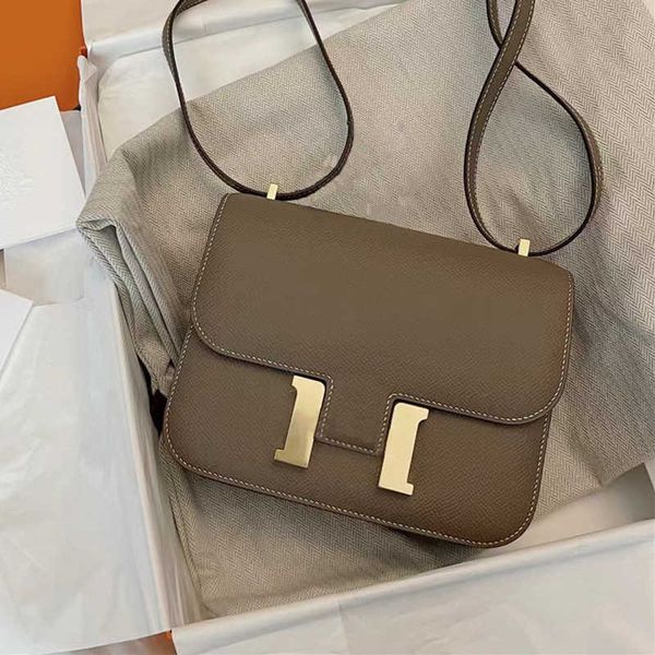 designer h home bag leather mini small square button kangkang 2023 new fashion single shoulder messenger stewardess box tofu
designer h home bag leather mini small square button kangkang 2023 new fashion single shoulder messenger stewardess box tofu