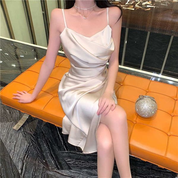 2023 french blue strap dress with satin texture advanced slim fit women's summer design small split, White;black
2023 french blue strap dress with satin texture advanced slim fit women's summer design small split, White;black