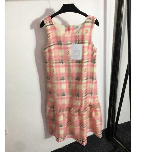 23ss summer dresses women dress womens designer clothing logo plaid print back button vest dress womens clothing a1, Black;gray
23ss summer dresses women dress womens designer clothing logo plaid print back button vest dress womens clothing a1, Black;gray