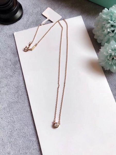 2023 lovely cute pendant necklaces long gold thin stainless steel chain round diamond crystal designer women necklace with blue dust bag and, Silver
2023 lovely cute pendant necklaces long gold thin stainless steel chain round diamond crystal designer women necklace with blue dust bag and, Silver
