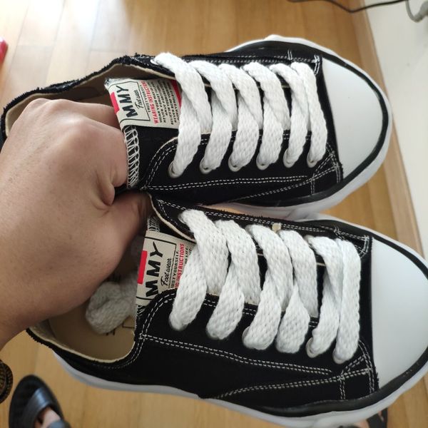 shoes mmy thick bottom sneaker black white red gray colors mihara canvas man women causal shoe trend borad couples
shoes mmy thick bottom sneaker black white red gray colors mihara canvas man women causal shoe trend borad couples