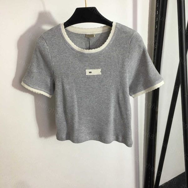 23ss womens designer clothing womens knits color contrast chest logo letter patch cloth slim-fit short-sleeved sweater womens clothes, White
23ss womens designer clothing womens knits color contrast chest logo letter patch cloth slim-fit short-sleeved sweater womens clothes, White