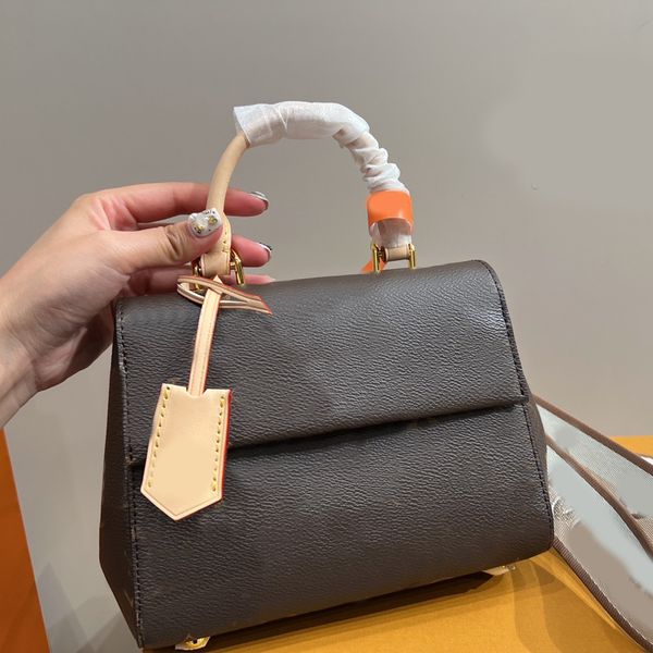 tote clunys designer brand bags crossbody luxury handbags fashion shoulder bag lady women letter purse phone wallet lady genuine leather
tote clunys designer brand bags crossbody luxury handbags fashion shoulder bag lady women letter purse phone wallet lady genuine leather