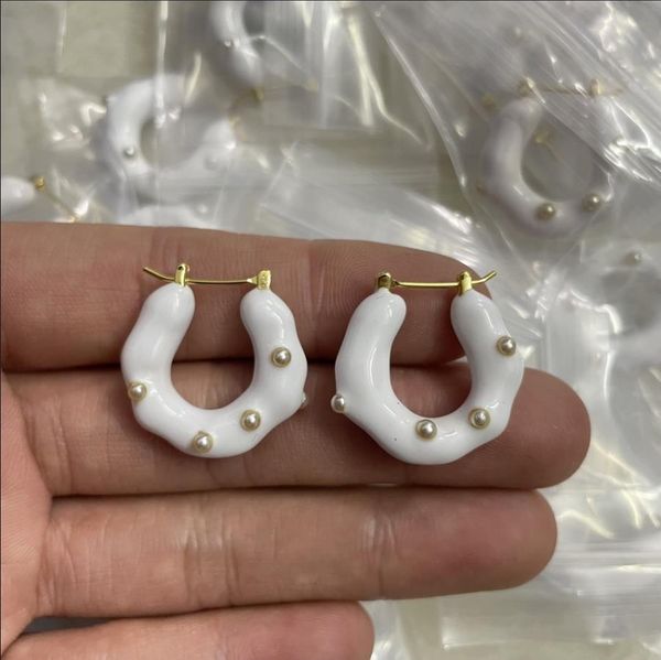 new gold pearl hoops earrings diamonds feminine style smooth white gold plated ear studs luxury jewelry e3032, Golden;silver
new gold pearl hoops earrings diamonds feminine style smooth white gold plated ear studs luxury jewelry e3032, Golden;silver
