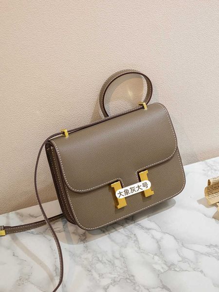 designer h home bag button kangkang fashion women's advanced feeling small square leather bean curd trend versatile single shoulder mes
designer h home bag button kangkang fashion women's advanced feeling small square leather bean curd trend versatile single shoulder mes