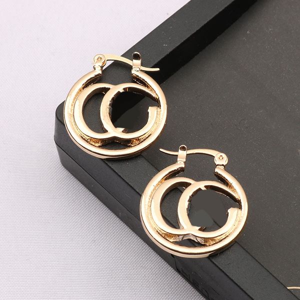 18k gold plated designer brand earrings double letter stud earring for women fashion round earring wedding party jewerlry, Golden;silver
18k gold plated designer brand earrings double letter stud earring for women fashion round earring wedding party jewerlry, Golden;silver
