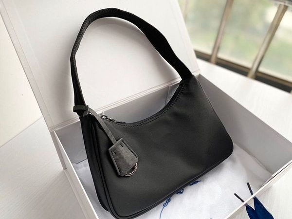 women's luxury designer cosmetic bags totes cases tote nylon wallet fashion leather famous shoulder clutch bag purse handbags hobo cros
women's luxury designer cosmetic bags totes cases tote nylon wallet fashion leather famous shoulder clutch bag purse handbags hobo cros