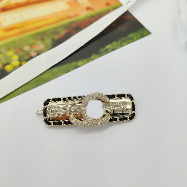 2023 luxury quality charm hair clipper with diamond in 18k gold plated black genuine leather have box stamp ps7066b, Golden
2023 luxury quality charm hair clipper with diamond in 18k gold plated black genuine leather have box stamp ps7066b, Golden